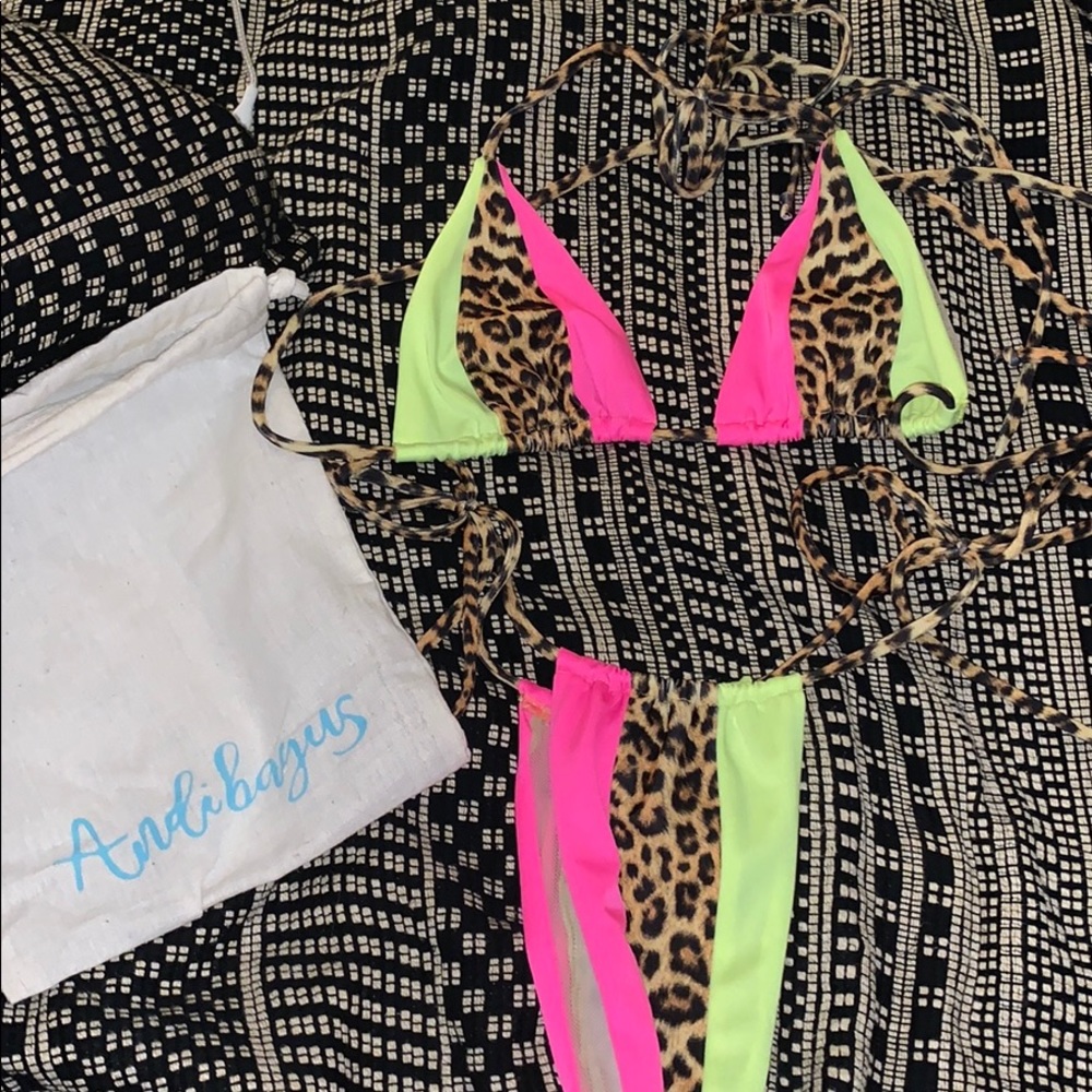 Andi Bagus Bikini